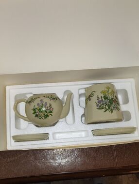 The Lenox Spice Garden Vine Porcelain By Lennox 1995 Vintage Flower Pots